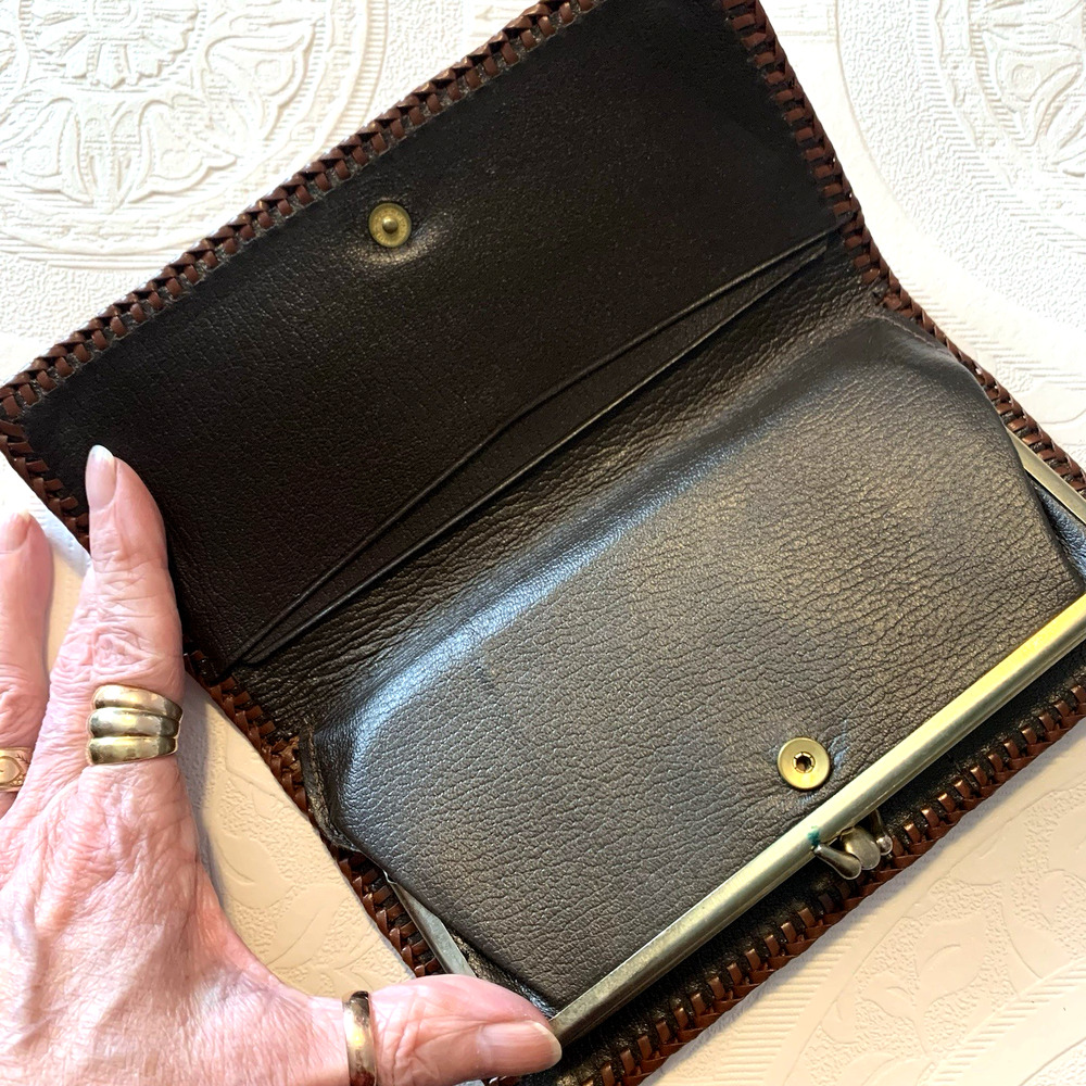 Vintage Hand-tooled Leather Women’s Wallet Clutch Dbl Kiss-lock Closure “MOM” - Picture 8 of 10